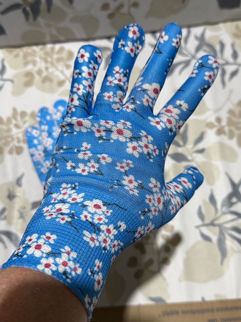 Blue Floral Garden Gloves 2 pairs - Picture 2 of 3